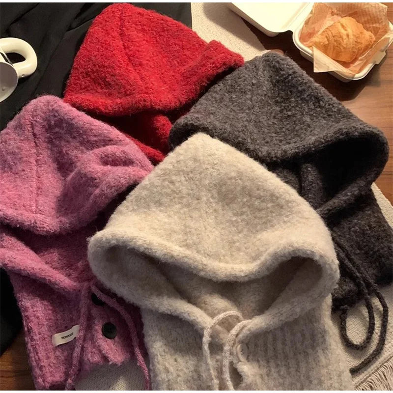 Chapeau d'Hiver en Laine Rouge – Bonnet Balaclava Tricoté avec Écharpe et Sangle – Confort et Élégance pour Femmes