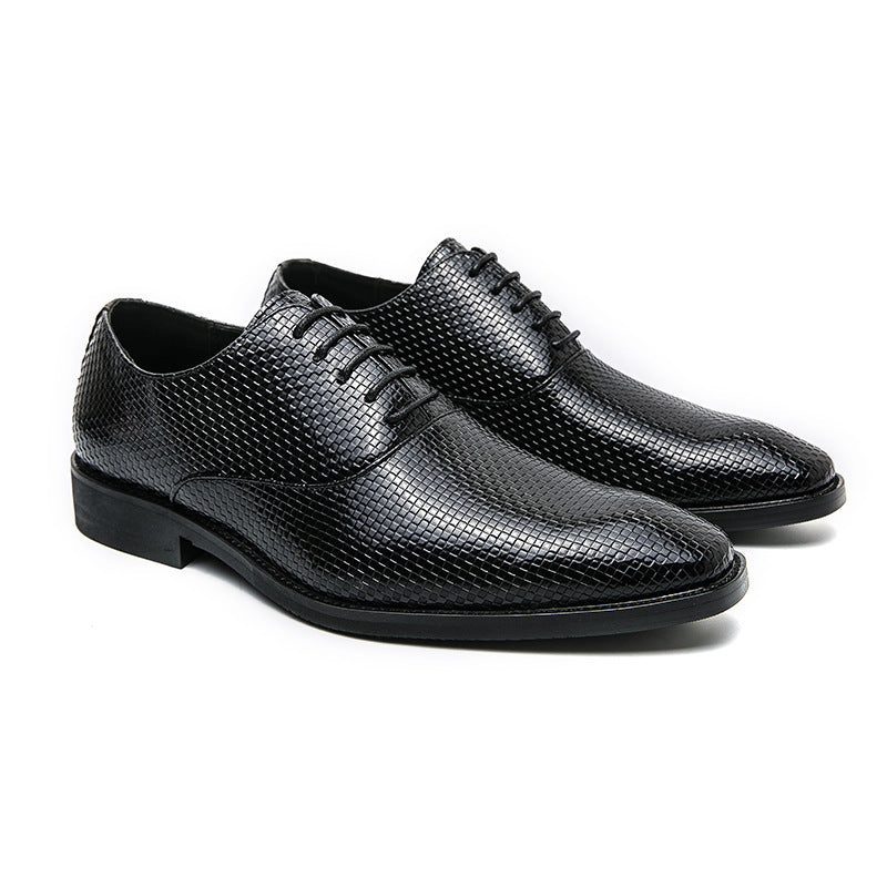 Chaussures d'affaires en cuir pour hommes, style rétro.